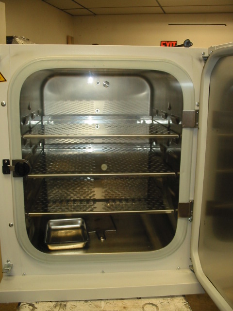 Incubator (CO2 incubator)